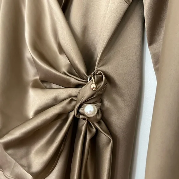 River Island Brown Satin Wrap Blouse - Women’s US Size 6 - Picture 4 of 5